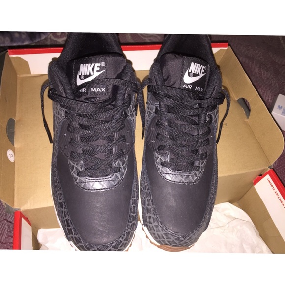 💕❤️😘NEW IN BOX! NIKE AIRMAX 90😘❤️💕 - Picture 2 of 5